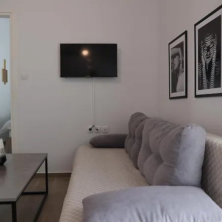 Iliana's 3 Apartmán Kardítsa